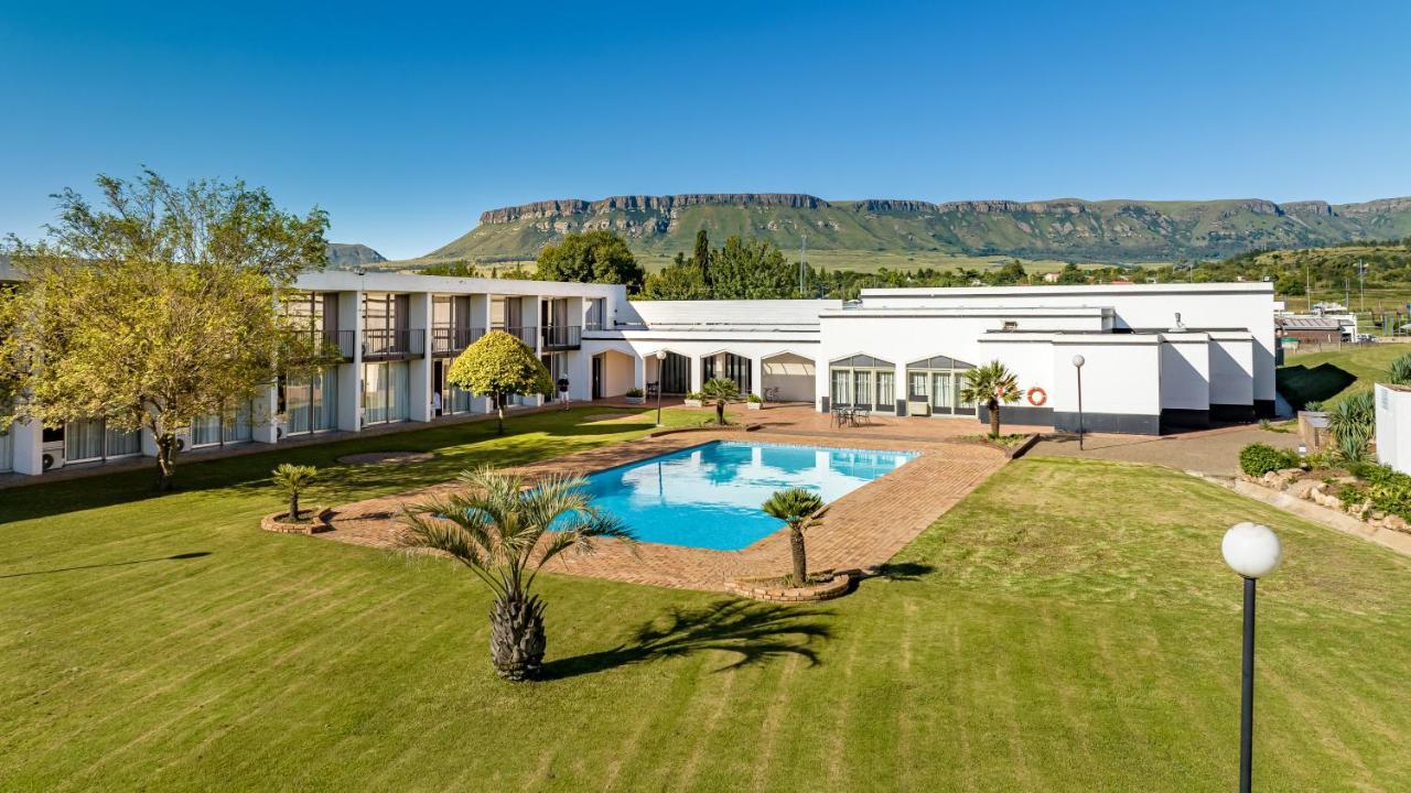 African Sky Harrismith Inn מראה חיצוני תמונה