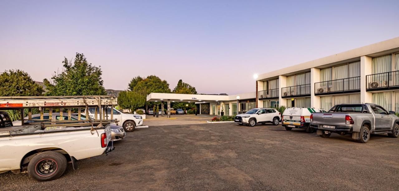 African Sky Harrismith Inn מראה חיצוני תמונה