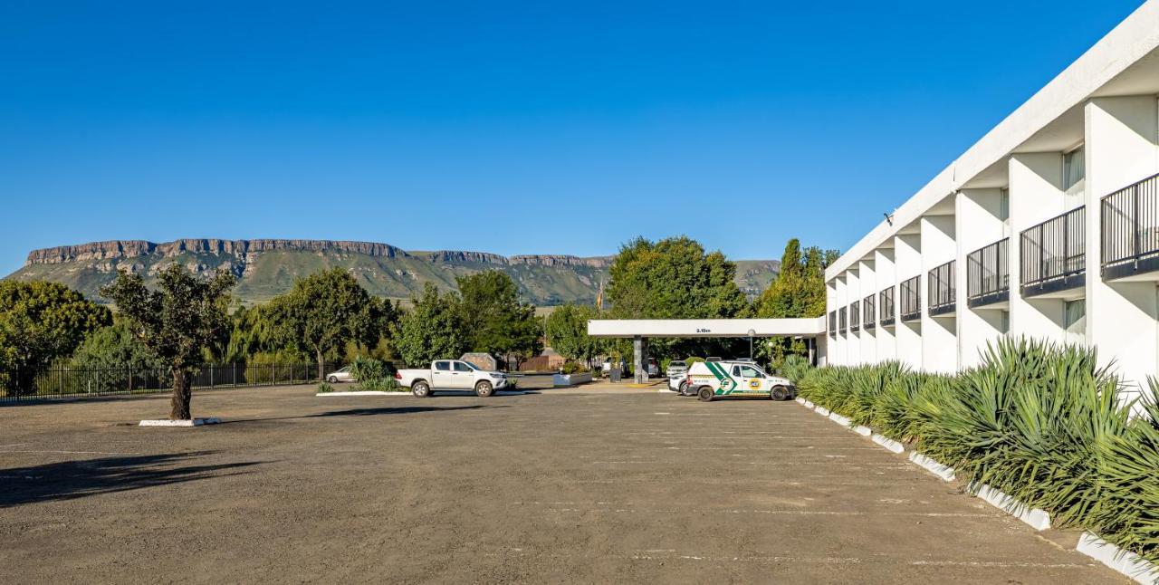 African Sky Harrismith Inn מראה חיצוני תמונה