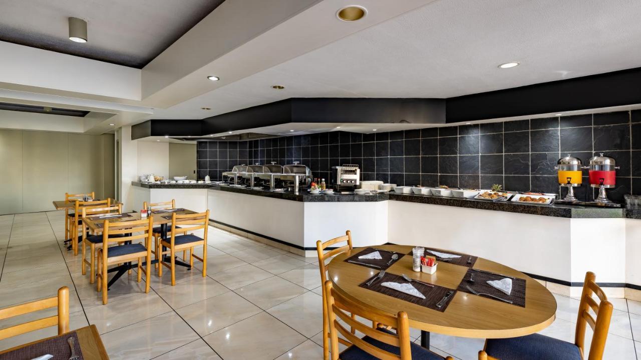 African Sky Harrismith Inn מראה חיצוני תמונה